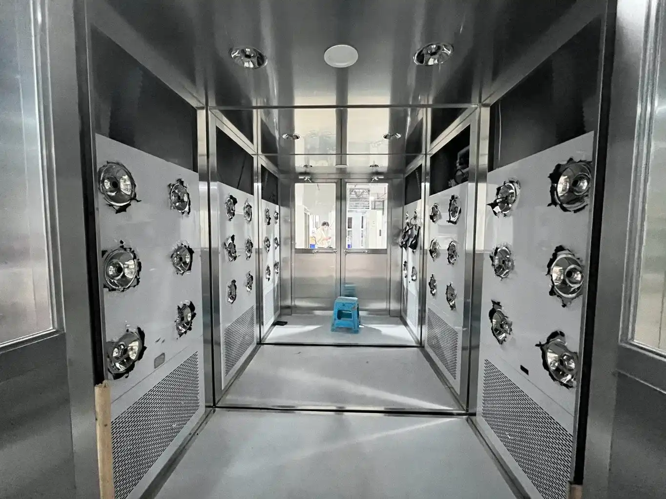 Modular Air Shower Room
